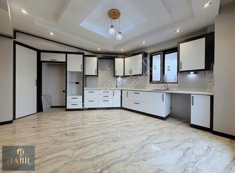 Hallaçlarda 3+1 170m² Ebeveyn Banyolu Çift Balkonlu Arakat Daire