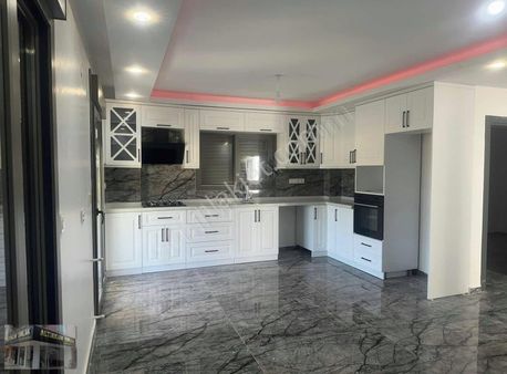 Ayvalık Altınova Mevkiinde 4+1 Müstakil Satılık Villa