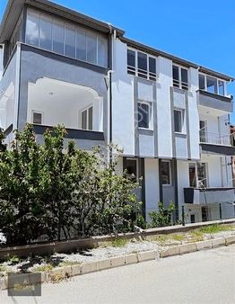 Fatih Mahallesinde Satılık 3+1 Geniş Teraslı Takasa Açık Daire