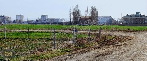 Celaliye De 340m2 Konut İmarlı Satılık Köşe Parsel