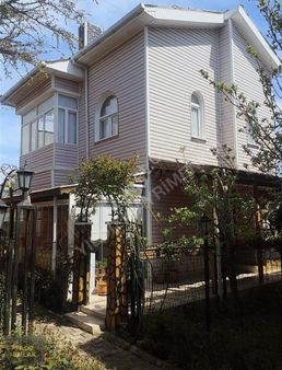 Kamilobada E-5 Cepheli Denize Yürüme Mesafesinde Satılık Villa