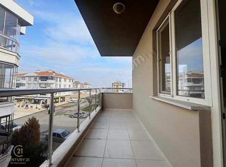 Century21 Bal'dan Paşa Alanı'nda Kiralık 3+1 Daire