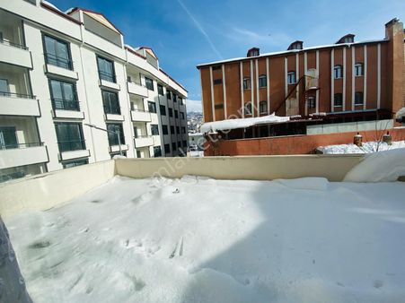 Tuzcuzade Mahallesi Kargocular Caddesi 3+1 150 M2 Satılık Daire