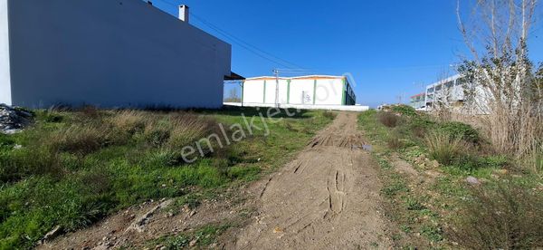 Akman'dan Novada Arkası 3 Kat İmarlı Yatırımlık Fırsat Arsa