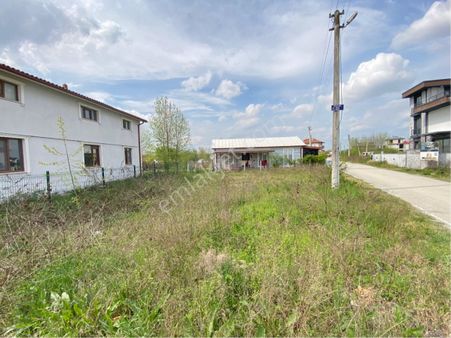 Serdivan Yazlık Mah. 263 M2 %30 İmar Köşe Parsel Satılık Arsa. Hemen Karşısı Park Alanı *açık Cephe*