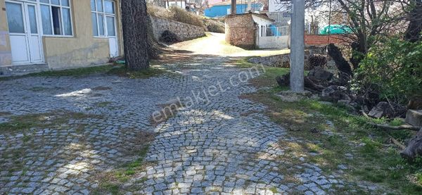 Kozak Yaylasında Müstakil Tapulu 500 M2 Taş Ev