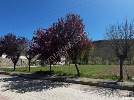 Taşoluk 5 Kat 10 Daire Müsadeli Cadde Üzeri Manzaralı 575m2 Arsa