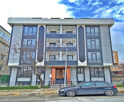 Gezgen'den Metorbüse Çok Yakın Satılık 3+1 140 M2 Daire Fırsatı