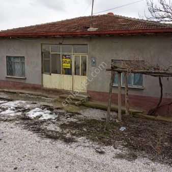 Satılık 845 M2 Arsalı 115 M2 Müstakil Ev (öğütlü Emlak Tan)