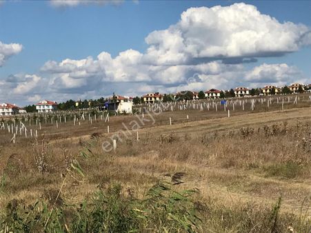Silivri Balabanda Villaların Karşısında Satılık 300 M2arsa