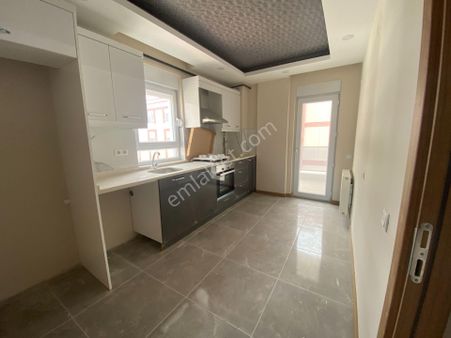 Markantalya Yakını Ebeveyn Banyolu Doğalgazlı Arakat 2+1