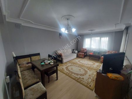 Buca Yenigün Mah. Altınyol Sitesinde Satılık Geniş 3+1 Daire !!