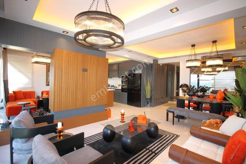 Retro’dan Mezitli'nin İncisi Doğanın Ve Maviliğin Konforla Birleştiği Lüks 4+1