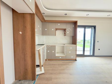 Yükselden Cumuriyette Sıfır Ön Cephe Satılık Lüx 2+1 Geniş Daire