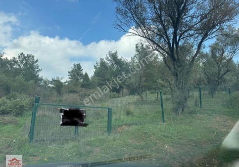 Bornova Yakaköy Villalar Bölgesi 307 M2