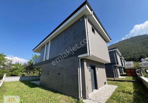 Kuşadası Güzelçamlı’da 310m2 Arsa İçinde Müstakil 3+1 Villa