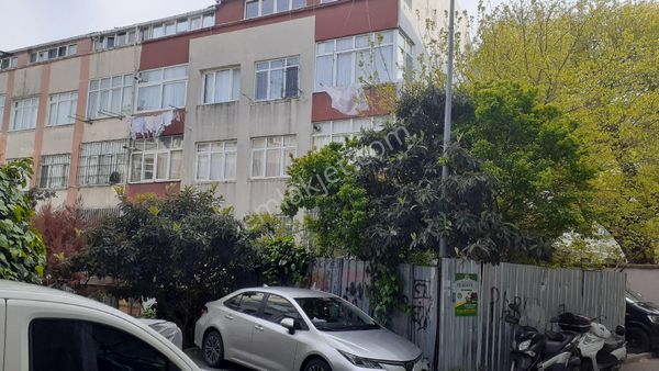 Fatih Kocamustafapaşa Sümbülefendi Yedişehitler De Geniş Bahçekatı..