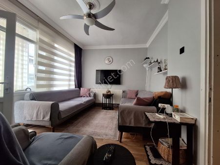 Betonyol Cadde Üzeri 2+1 Çift Cephe Full Bakımlı Doğalgazlı Satılık Metro Yakını Daire