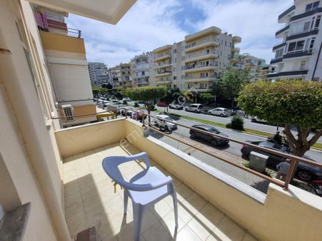 Mahmutlar Barbaros Caddesi’nde Kiralık Kısmi Eşyalı 2+1 Daire