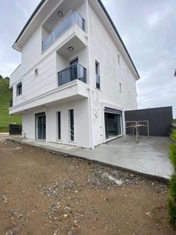 İsabeyli De Satılık 7+1 Lüx Villa