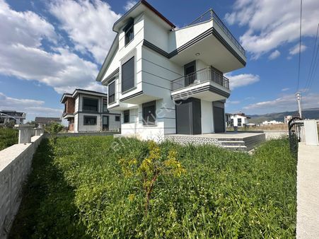 İzmir Dikili Çetinemeçte 310m2 Arsa İçinde 5+1 Villa