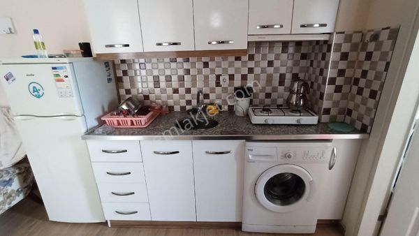 İskender Mah. Cadde Üzerinde Ara Katta Eşyalı Apart