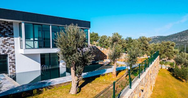 Bodrum Kızılağaç Güvenlikli Sitede Havuzlu Lüks 4+1 Villa