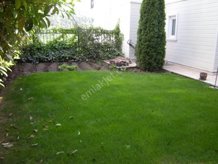 Yapıdan Acarkent'de Manzaralı, Düz Büyük Bahçeli Villa Tripleksi