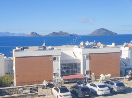 Turgutreis Yalıda Satılık Harika Manzaralı Daire