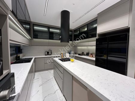 Kemerağzı 'nda Müstakil, Havuzlu, Lüks, 4+1 Akıllı Villa