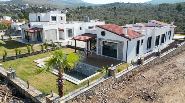 Muğla Bodrum Yeniköy Karaova'da Havuzlu Müstakil Villa