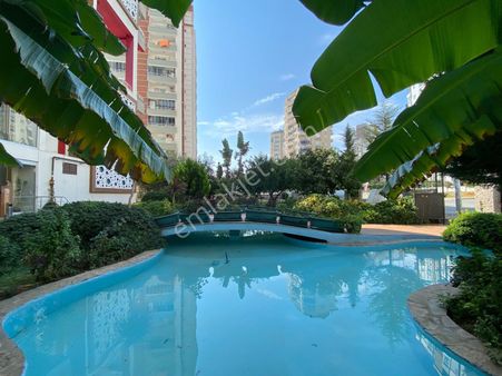 **ethereal'den Üniversite Caddesi'nde Deniz Manzaralı 1+1**