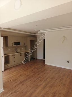 Stop’tan Patlangıç Merkezi Konumda 1+1 Satılık Daire