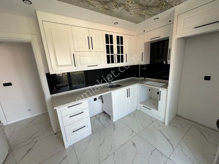 Sırakapılar Mahallesinde Satılık