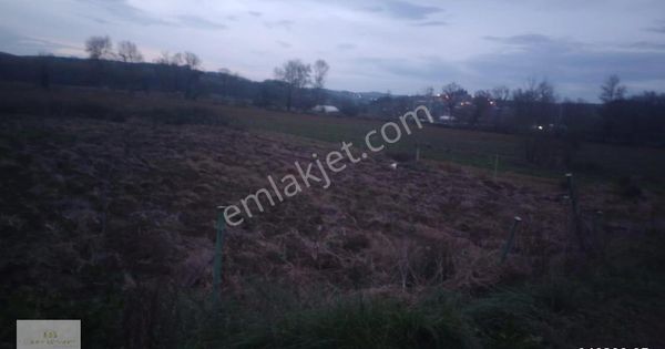 Kocaeli Derince Geredeli De Köy İçi Satılık Tarla