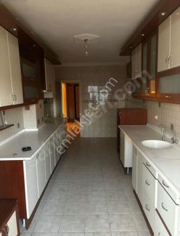 Recep Ümit Emlak'tan 71 Evler Mahallesinde Yerden Isıtmalı Asansörlü Satılık 3+1 Daire