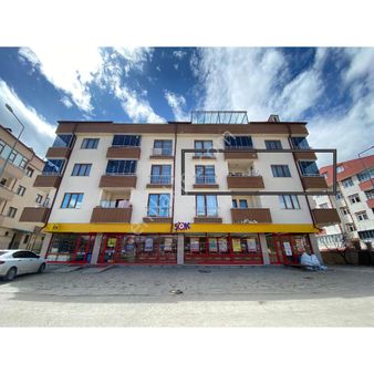 Merkezi Konumda Geniş Ve Kullanışlı Satılık 3+1 Daire