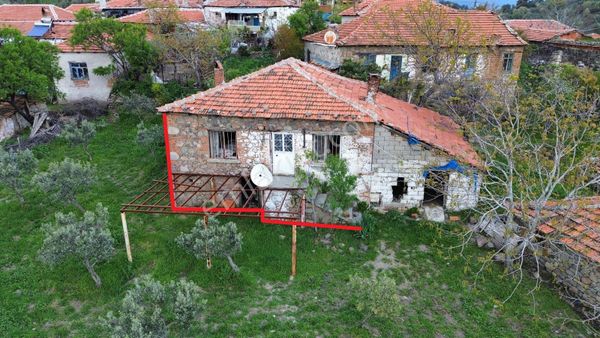 Çamtepe Mahallesi Satılık 1066 M2 Arsa + Ev + Zeytinlik