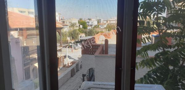 Silifke Evlicede Satılık Büro Olmaya Müsait Daire