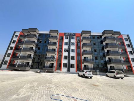 Mersin Yeşil Ovacıkta Birinci Sınıf İşçilikle Yapılmış Lüx 2 + 1 Daireler