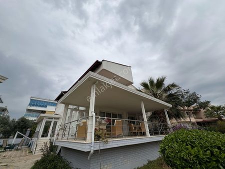 Genç Gayrimenkulden Garden Villa Sitesinde Satılık Lüx Villa