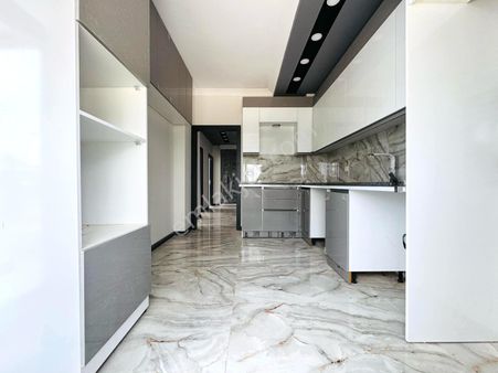 Fevzi Çakmak Mah.tramvaya Adım Geniş Ulaşımı Kolay 2+1 Daire