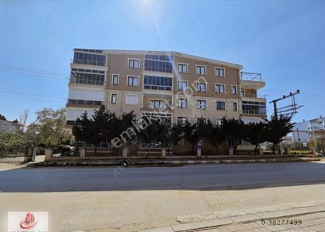 Ay Emlak'dan Armutlu Yılandar Mevkiinde Cadde Üzerinde 2+1 Daire