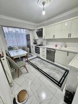 Furkan Emlaktan Yenidoğan Mah. 2+1 4.kat Arakat 110m2 Asansörlü Caddeye Cephe Fırsat Daire