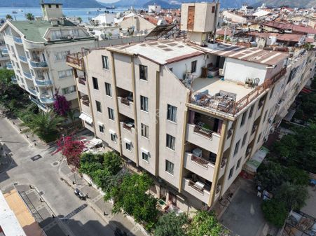 Marmaris Merkezde 24 Daireli Komple Bina
