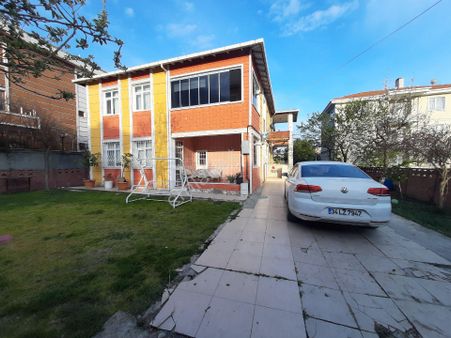 Kamilobada 400 M2 Arsalı 4+2 Satılık İki Katlı Villa