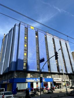 Sultangazi Eski Edirne Asfaltında Tamamı Kiralık 6 Katlı Dükkan