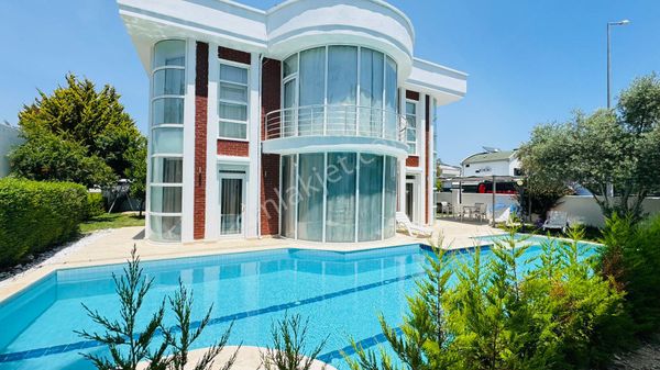 Kiralık Lüks Havuzlu Villa