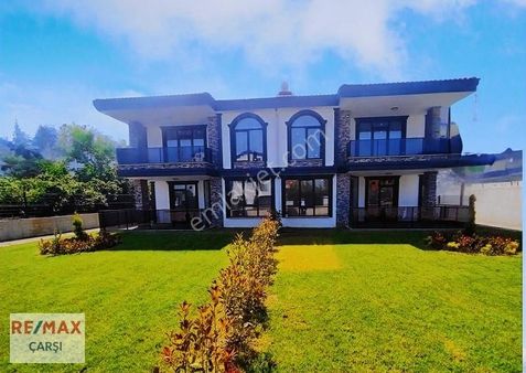 Muhteşem Konumda, Müstakil, Geniş Bahçe Kullanımı, Lüks Villalar