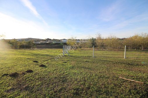 Büyükçekmece Türkoba Mah Tepekent Sitesi İçerisinde Satılık Arsa 197 M2